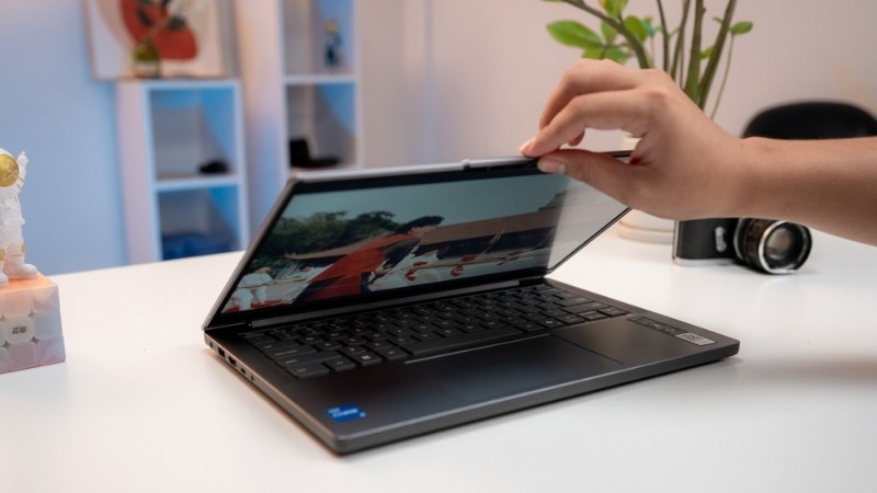 Laptop Lenovo IdeaPad Slim 3 14ARP10 83K6005UVN phù hợp cho sinh viên, học sinh