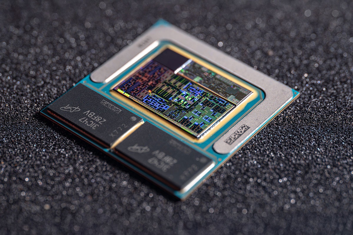 Chiplet là cách thiết kế CPU theo dạng mô-đun