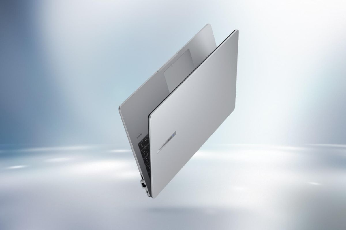 Trọng lượng của laptop nhẹ chỉ khoảng 1.65kg