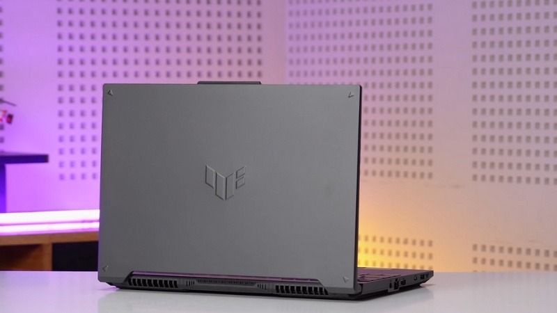 Thiết kế ASUS TUF Gaming F16 FX607VJB-RL151W chuẩn TUF bền bỉ, đậm chất gaming