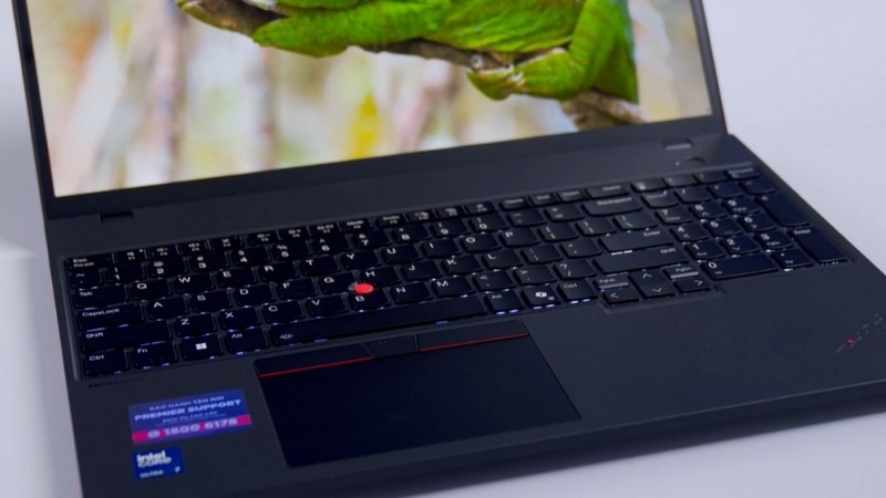 Lenovo ThinkPad P16s Gen 4 21QV005AVN sở hữu bộ bàn phím huyền thoại