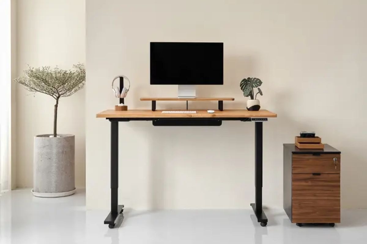 Bàn nâng hạ Fusion Edge cho phép nâng hạ từ 65 -115cm, phù hợp với chiều cao người Việt