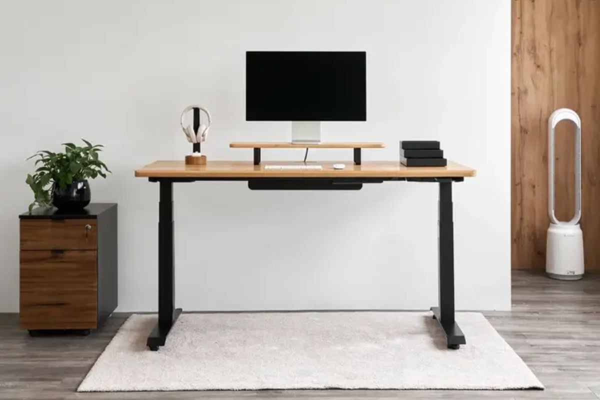 Bàn nâng hạ Noble Grande 2.0 có độ ồn nhỏ hơn 45dB, vận hành êm ái