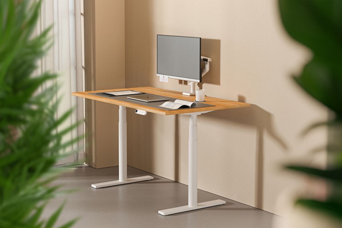 Điều chỉnh độ cao của bàn theo quy tắc 30/30 hoặc 45/15 để duy trì tư thế làm việc thoải mái