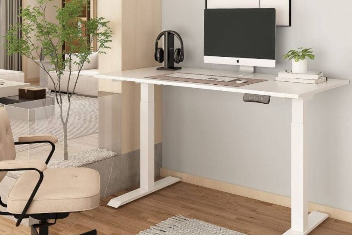 Bộ điều khiển giúp bạn điều chỉnh độ cao và quản lý các tính năng dễ dàng