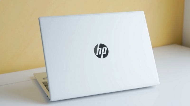 HP OmniBook 5 AI 16-AF1046TU BZ7Q8PA sở hữu thiết kế sang trọng và hiện đại