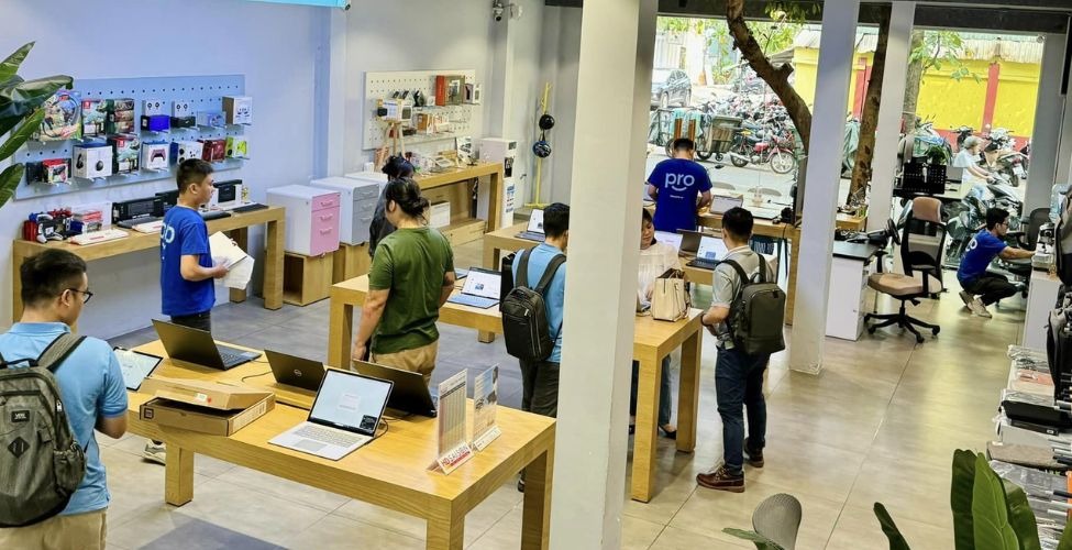 Chọn mua HP OmniBook 7 14-az0040TU C2DR3PA