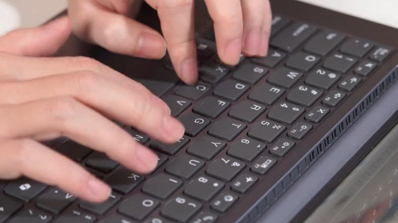 Lenovo V14 G5 IRL 83HD0032VN có hành trình phím sâu