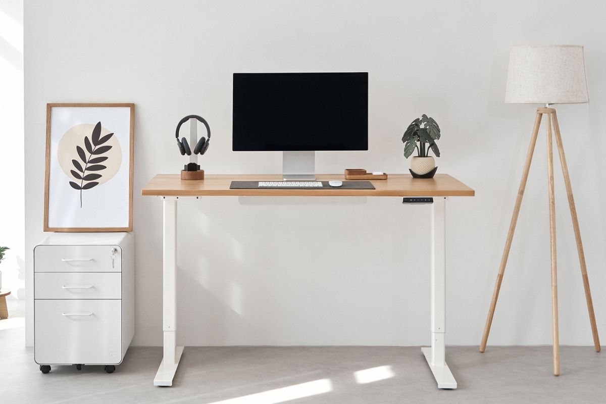 Bàn nâng hạ Fusion Edge có thiết kế Minimalism, tôn vinh nét hiện đại cho không gian làm việc