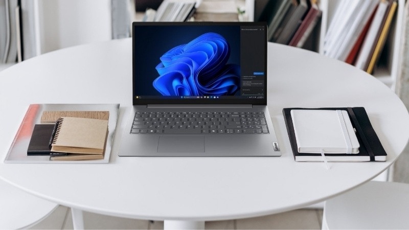 Lenovo V15 G5 IRL 83HF00BWVN phù hợp cho nhân viên văn phòng, học sinh và sinh viên