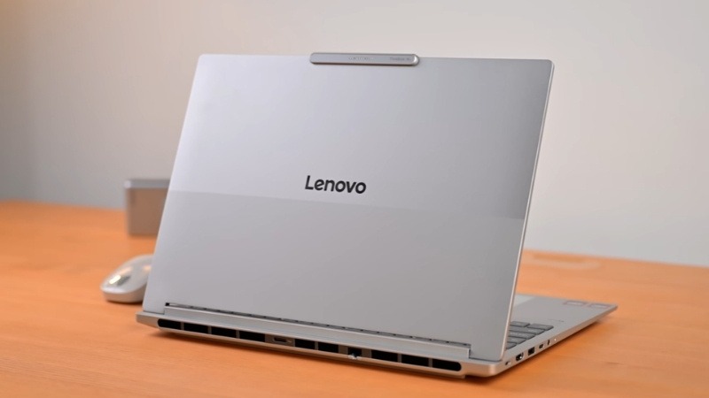 Lenovo Thinkbook 16 G8+ 2026 có dung lượng chạm đỉnh, sạc nhanh thần tốc