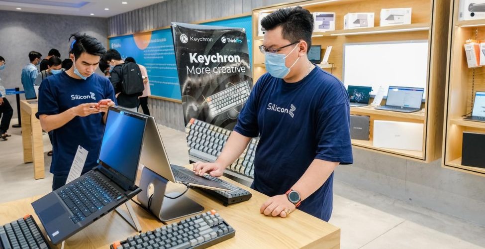 Chọn mua Lenovo V15 G5 IRL 83HF004EVA