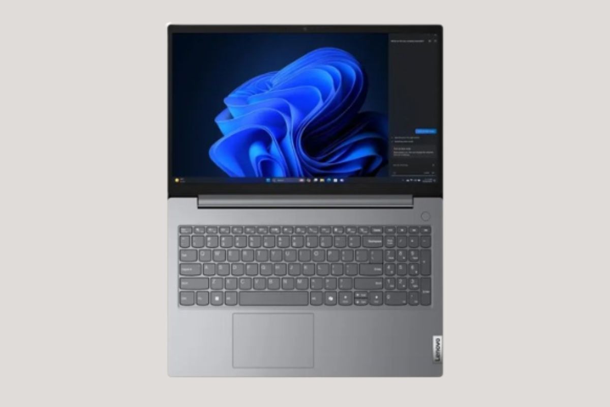 Thiết kế bàn phím và touchpad của laptop Lenovo V15 G5 IRL 83HF004DVN
