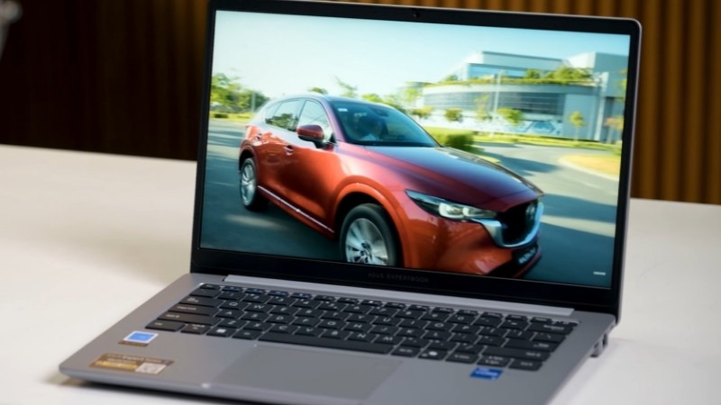 Webcam shutter và hệ điều hành trên ASUS ExpertBook P1 P1403CVA-C3U08-50W