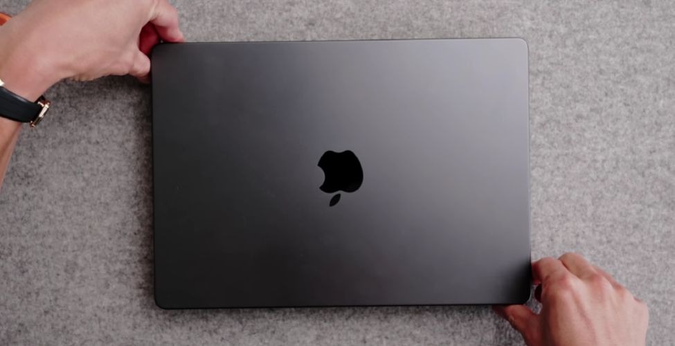 Thiết kế Apple Macbook Pro M5 14 inch MJ3D4SA/A