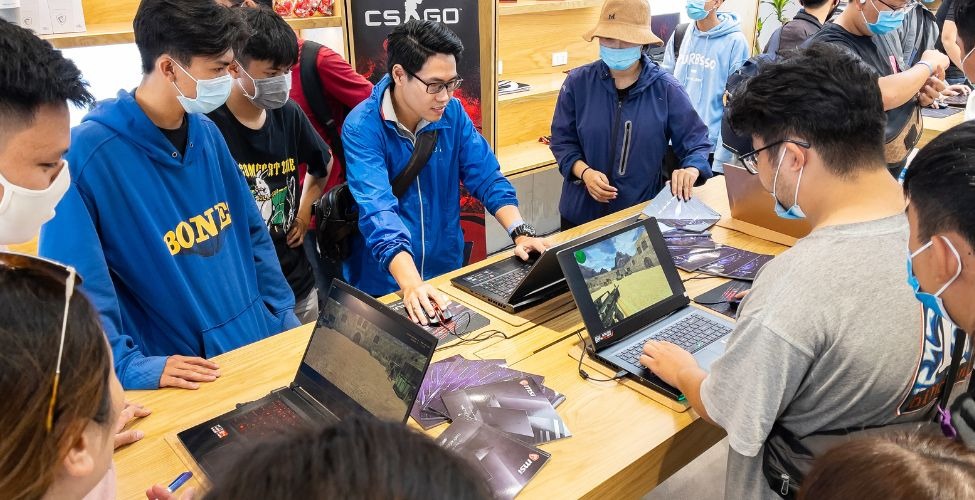 Chọn mua Apple Macbook Pro M5 14 inch MJ3E4SA/A
