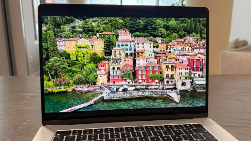 Apple Macbook Air M5 15 inch 2026 MDVA4SA/A có màn hình Liquid Retina 15.3 inch với độ phân giải 2.8K