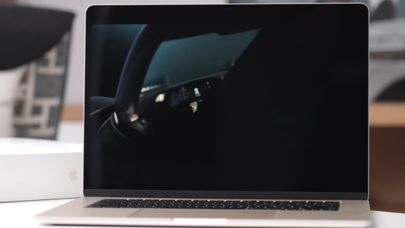 Apple Macbook Air M5 15 inch 2026 MDVE4SA/A có màn hình Liquid Retina 15.3 inch