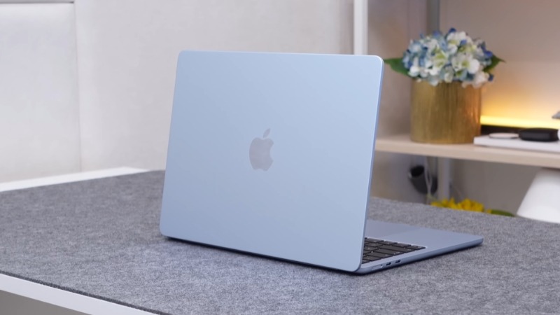 Apple Macbook Air M5 13 inch 2026 MDHH4SA/A màu Sky Blue tạo vẻ ngoài thanh lịch, di động cao