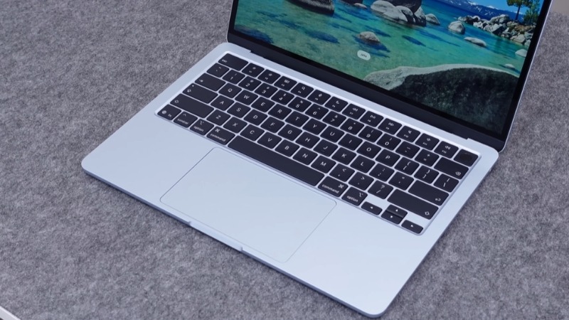 Apple Macbook Air M5 13 inch 2026 MDHJ4SA/A trang bị bàn phím Magic Keyboard gõ êm ái