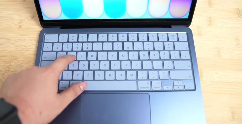 Bàn phím Apple Macbook Neo 13 inch 2026 MHFF4SA/A 