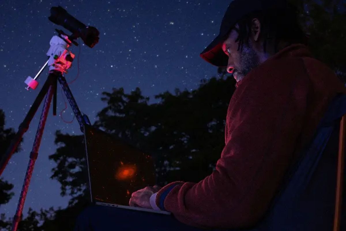 Dung lượng pin lên đến 22 giờ cho phép bạn thoải mái làm việc cả ngày lẫn đêm