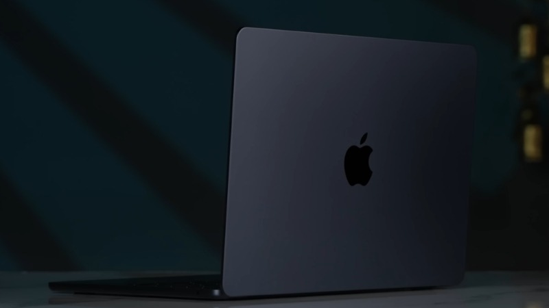 Apple Macbook Air M5 15 inch 2026 MDVN4SA/A có RAM 24GB mạnh mẽ, màn hình lớn nhưng không quạt tản nhiệt khi chạy nặng