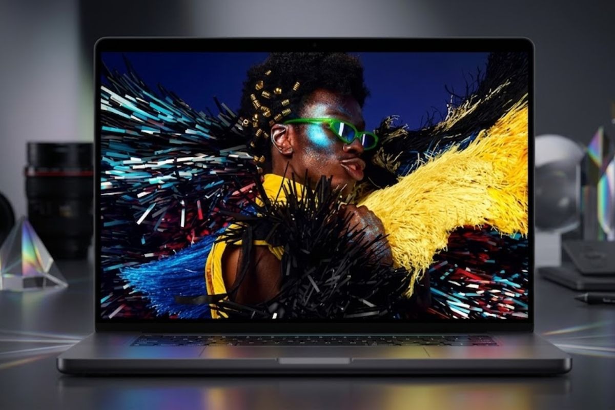 Macbook Pro M5 Max sử dụng màn hình Liquid Retina XDR sắc nét đến từng chi tiết
