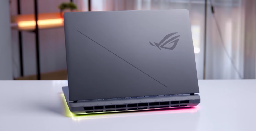 Laptop Asus ROG Strix trọng lượng nặng, khả năng di động thấp