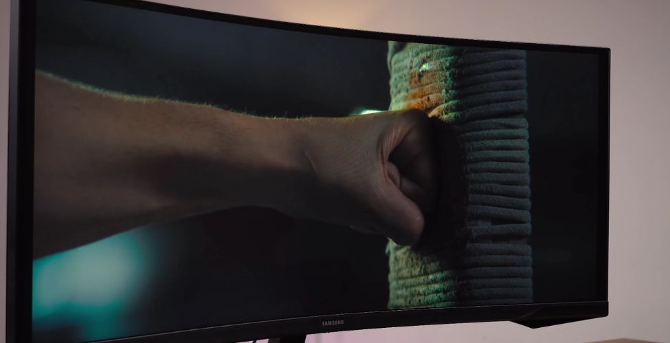 Đối tượng phù hợp màn hình ultrawide Samsung LC34G55TWWEXXV