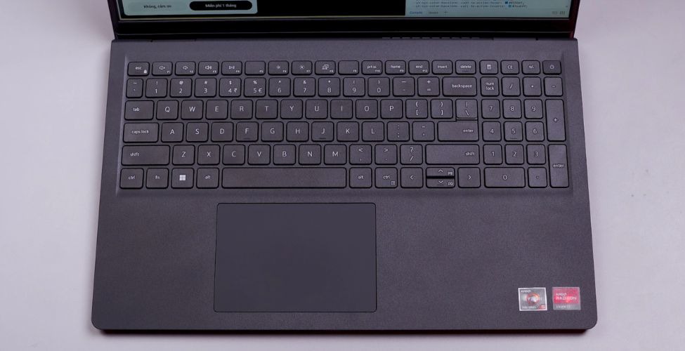 Bàn phím Dell Pro 15 Essential PV15255