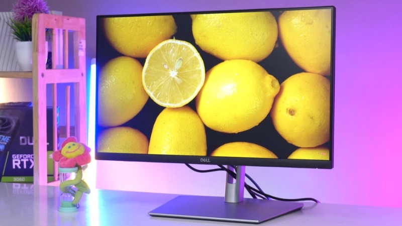 Dell P2424HT có độ sáng 300 nits cùng độ tương phản 1000:1 giúp hiển thị rõ nét, không lo lóa mắt