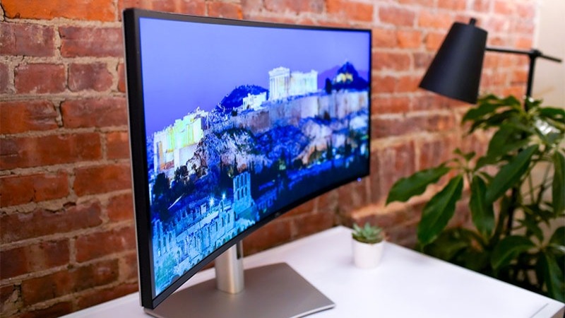Màn hình Dell UltraSharp U4025QW cong 21:9 mang lại góc nhìn bao quát, làm việc đa nhiệm cực kỳ thoải mái