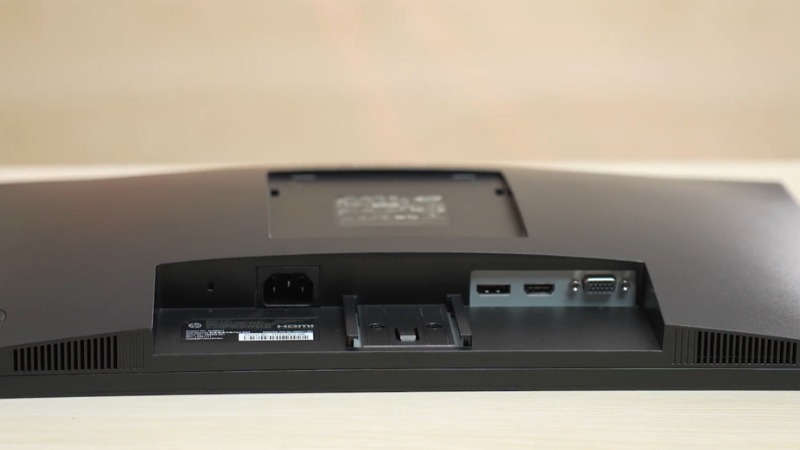 Lenovo ThinkVision S27i-30 trang bị đầy đủ cổng HDMI, DP và VGA tương thích mọi thiết bị