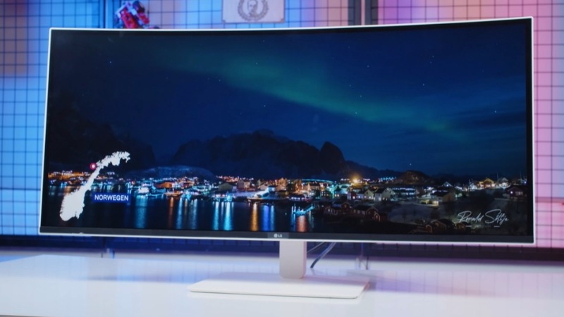 LG UltraWide 38WR85QC-W là lựa chọn hoàn hảo cho game thủ, nhà sáng tạo nội dung và dân văn phòng đa nhiệm