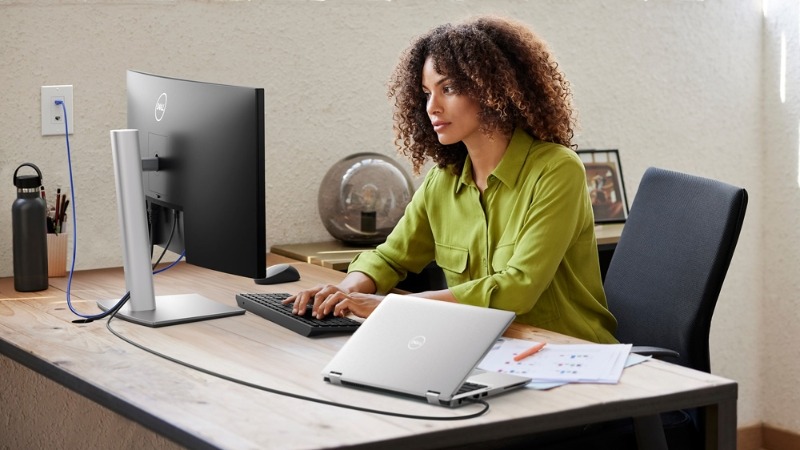 Dell P3424WE là lựa chọn lý tưởng cho coder, editor, dân phân tích dữ liệu và người làm việc đa nhiệm