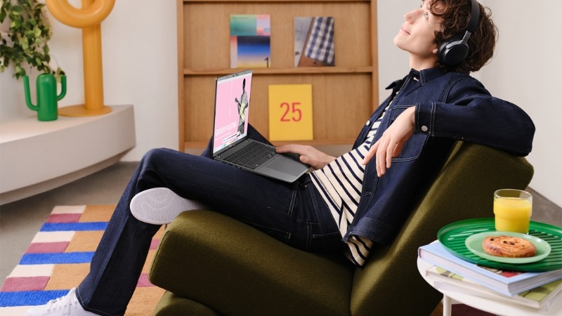 Chọn Zenbook 14 nếu ưu tiên sang trọng, S16 cho màn hình rộng và S14 nếu cần linh hoạt cao