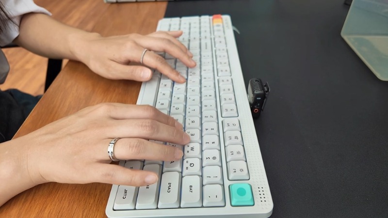 Keycap bàn phím cơ Nuphy Node100 siêu bền, đèn RGB bắt mắt và thời lượng pin 4000mAh ấn tượng