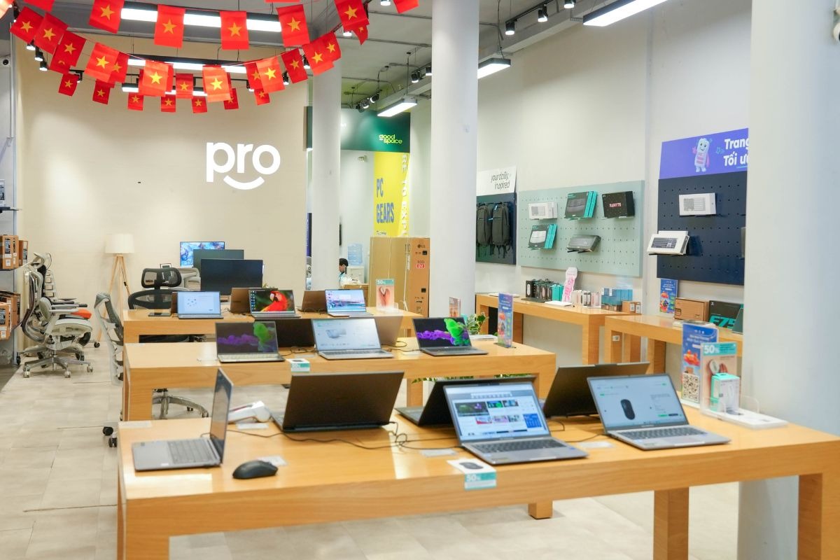 ThinkPro phân phối Apple Macbook Pro M5 Max chính hãng, uy tín