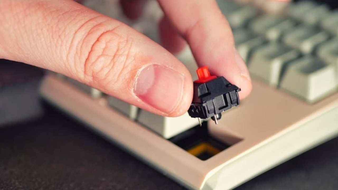 Nếu đã thử mọi cách mà lỗi vẫn tiếp diễn, hãy thay switch hoặc mang đến trung tâm sửa chữa