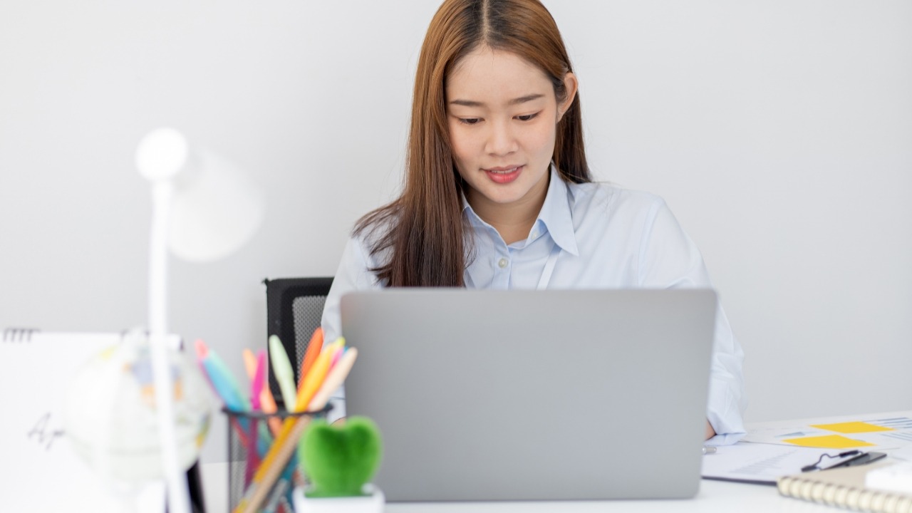 Hãy nhớ dùng Ctrl+Tab để tiến, Ctrl+Shift+Tab để lùi và phím số để nhảy tới tab chỉ định