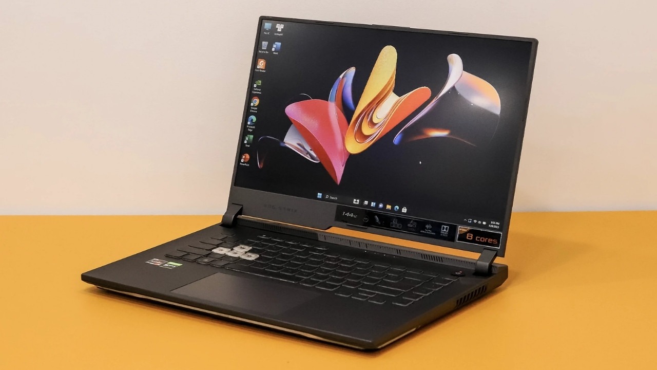 Đặt laptop trên mặt phẳng cứng, thoáng khí