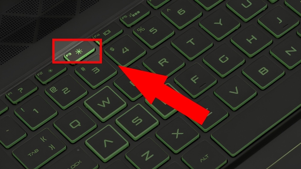 Bàn phím laptop không lên đèn: Tìm biểu tượng đèn trên phím F1-F12/phím cách hoặc check thông số backlit của hãng