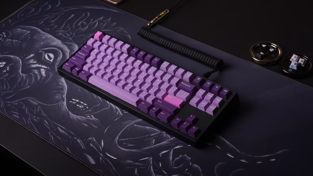 Layout 75% hoàn toàn phù hợp để chơi game nhờ giữ đầy đủ phím chức năng, dù ít tối ưu hơn 60%