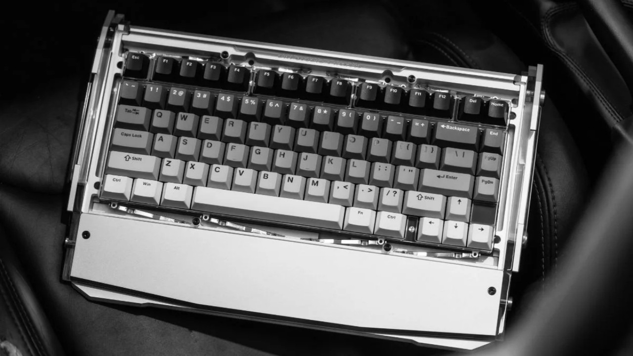 Layout 75% giúp setup gọn gàng, gõ thoải mái và hỗ trợ học tập, làm việc hiệu quả cho sinh viên