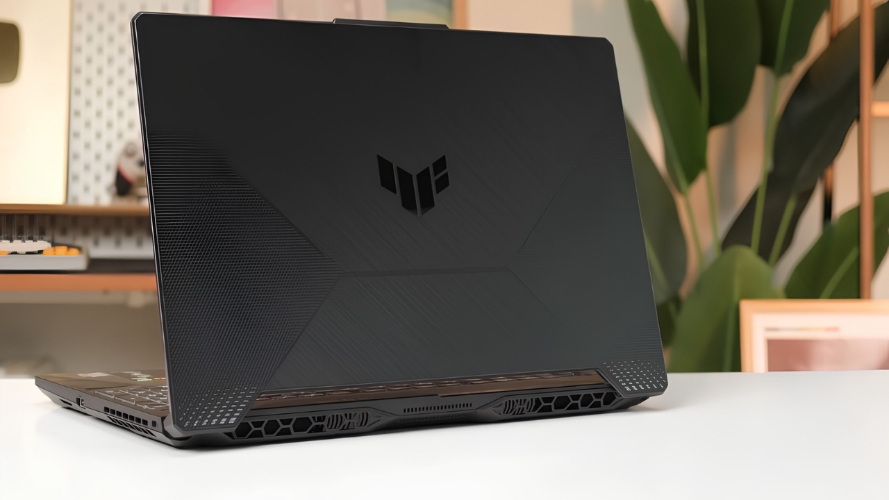 ASUS TUF A15 FA506NCG là laptop 20 triệu cấu hình Ryzen 7, RTX 3050 mạnh mẽ, bền bỉ, chiến game cực đỉnh