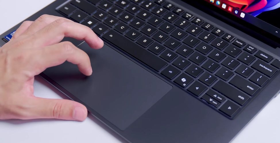 Chọn mua laptop lập trình dựa vào bàn phím