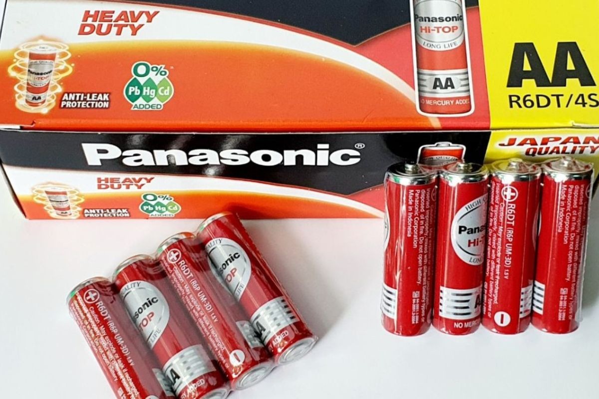 Pin AA có thời gian sử dụng dài và dễ tìm mua tại các siêu thị