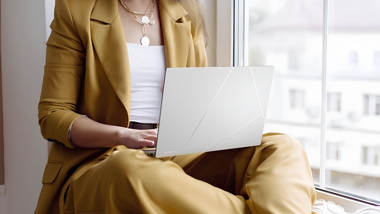 Asus Zenbook 14 OLED UX3405MA là laptop 30 triệu mỏng nhẹ, hiệu năng mạnh với chip Intel Core Ultra 7