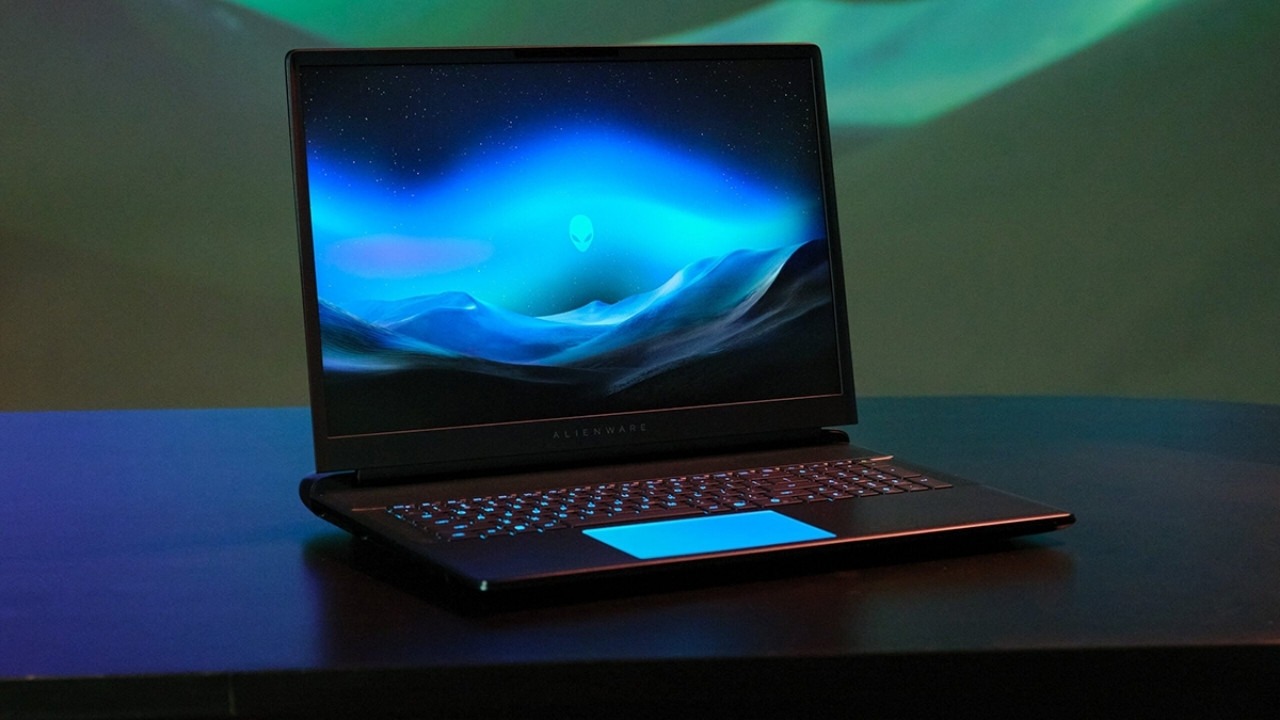 Ưu tiên laptop cho sinh viên kỹ thuật có màn hình từ 15.6 inch, độ phân giải Full HD để hiển thị chi tiết các bản vẽ kỹ thuật